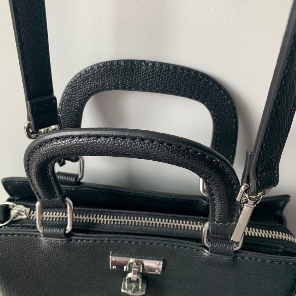 🇨🇦 Guess - Small Crossbody and Handbag Purse - Picture 7 of 13